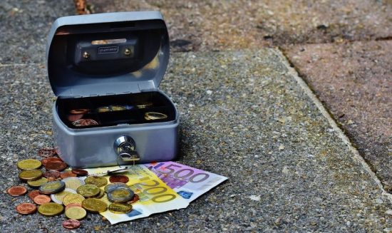 Pridobitna in nepridobitna dejavnost v društvih in zavodih – kaj morate vedeti?