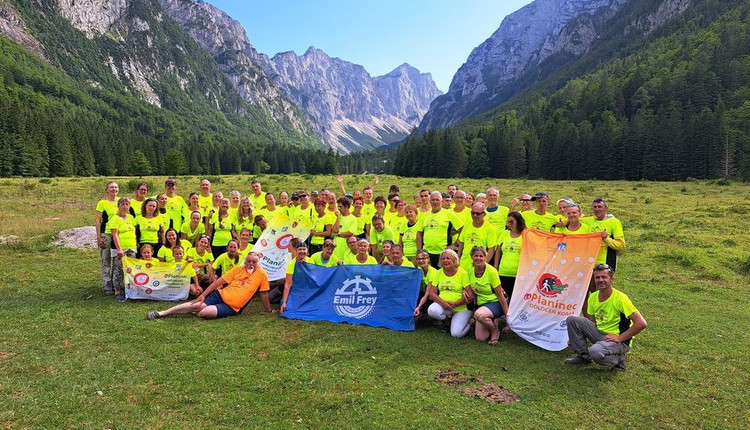 SLEPI IN SLABOVIDNI, NEVRORAZLIČNI, GLUH IN NEINVALIDI OSVOJILI TRIGLAV