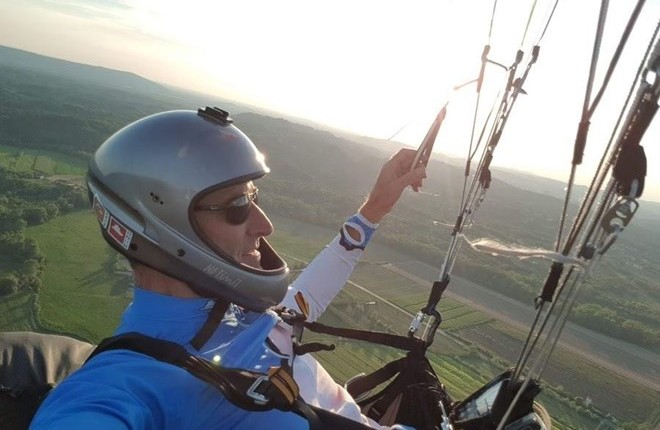 Obrazi nevladnikov: Bojan Žižmond, predsednik Zveze za prosto letenje - »Prvega poleta ne pozabiš nikoli«